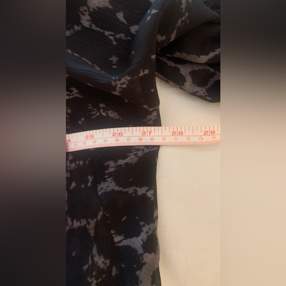 Michael Kors Women’s Sheer Black/Gray Blouse Gather Band Waist & Cuffs; Size M - Picture 9 of 10